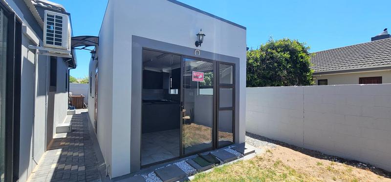 4 Bedroom Property for Sale in Country Club Western Cape